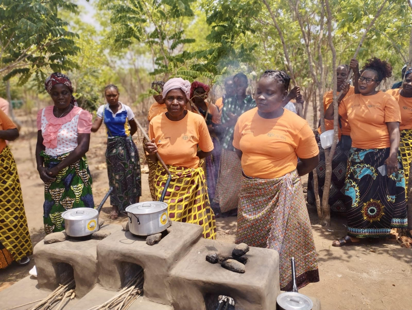 🐝 Čebelarke kot nosilke pozitivnih sprememb v Zambiji